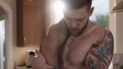 Trans Itzel Saenz Rides Steve Rickz Hard large penis