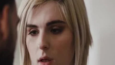 beautiful tranny Ella Hollywood Wants To Make A Move To Her Stepdad Ricky