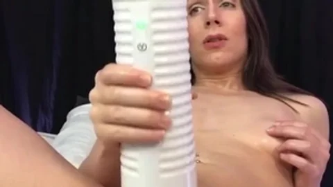 Voluptuous Trans Lady With Natural wobblers Maturbates With A Fleshlight