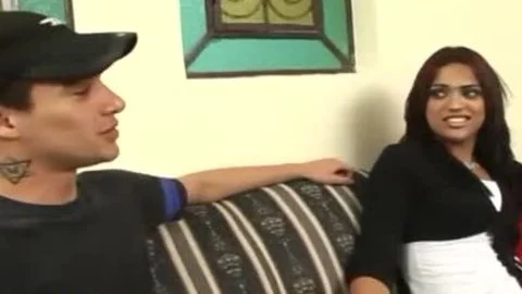 juicy lady-boy Thaina Louzada