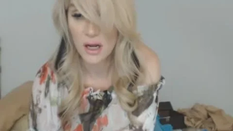 filthy enchanting shemale Massturbates Her 10-Pounder Hard