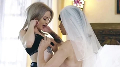 TransFixed - Petite brunette Korra Del Rio loves ramming hard