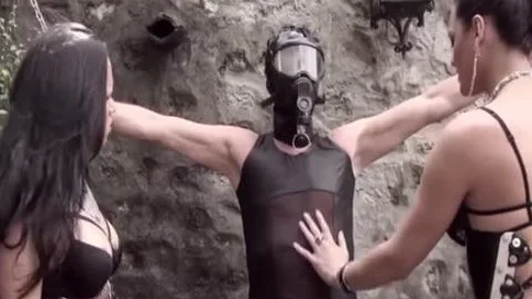 lady-man Dominas Spitroast