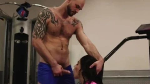 Tall dude Licks And bonks The wazoo Of Super fine TS In Gym