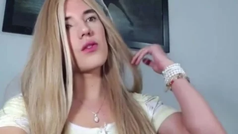 CHE GRAN CAZZO HA LA SPLENDIDA VALERY