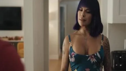 lewd And busty TS Foxxy And Plumber Draven Takes Turn pounding asses