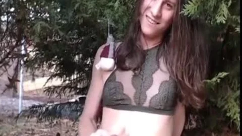 pretty T-beauty Lily (Smiling Green Leaves) HD