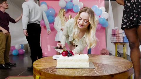 Preggo World: Aubrey & Rylee: Friends with Benefits